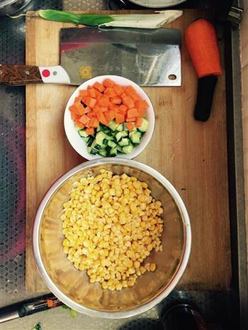松仁玉米粒的做法步骤2