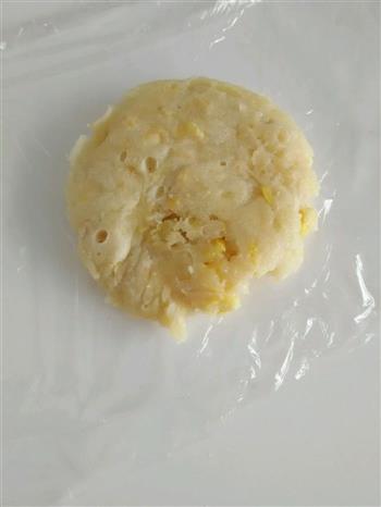 微波炉玉米粒糯米饼的做法图解7