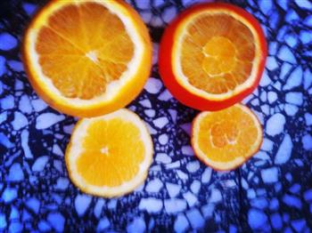 鲜橙蒸蛋的做法步骤2