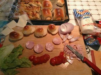 节日聚会点心拼盘-一口汉堡+丹麦酥+牛奶卷的做法步骤14