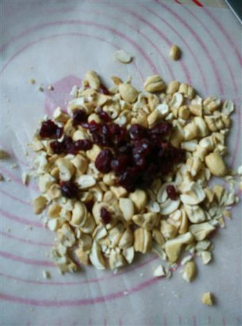 腰果蔓越莓抹茶牛轧糖的做法步骤3