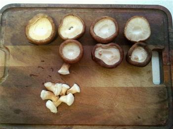 香菇酿虾盏-简单三步做好菜的做法图解1