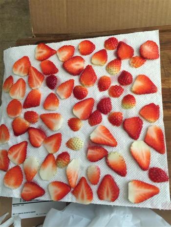 粉粉的草莓千层蛋糕的做法步骤5