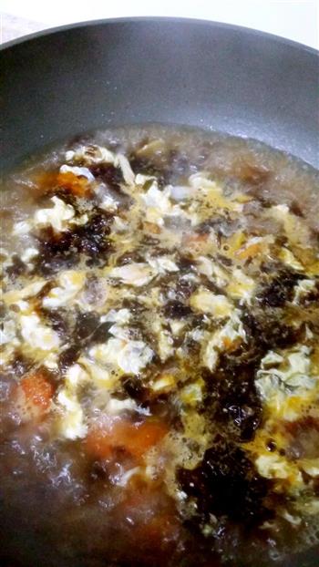 西红柿紫菜鸡蛋虾皮汤的做法步骤10