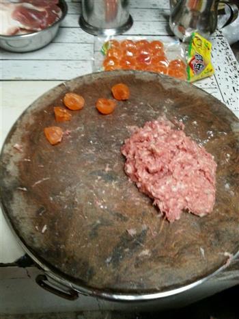 红心糯米肉丸的做法步骤2