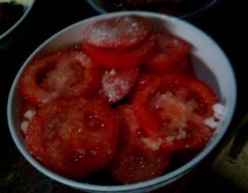 糖拌西红柿的做法图解2