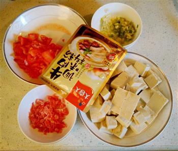 番茄牛肉豆腐羹的做法步骤1