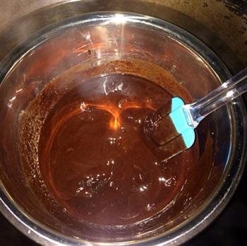 香浓可口的朗姆巧克力戚风蛋糕的做法步骤1