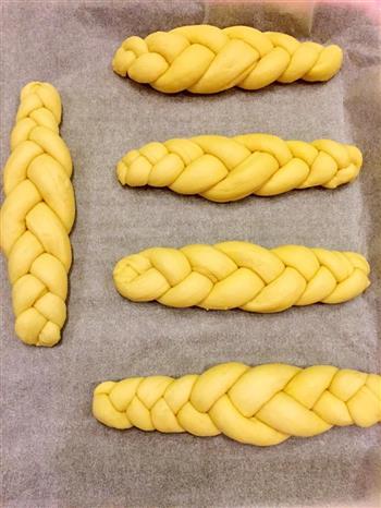 椰蓉辫子面包的做法步骤9