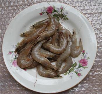 上海年夜饭必备元宝虾的做法步骤1