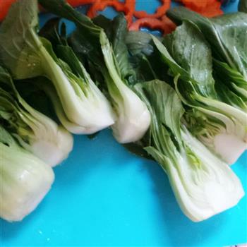 广东必备年夜菜-名菜-上汤罗定皱纱鱼腐的做法图解3