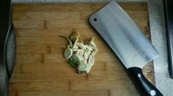 大白菜炖腊肉的做法图解3