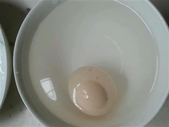 干干净净的做咸鸡蛋的做法步骤1