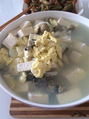 牡蛎豆腐汤的做法步骤1