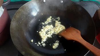 凉拌皮蛋豆腐的做法步骤1