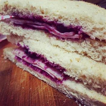 蓝莓火腿三明治的做法步骤3