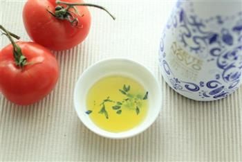 特级初榨橄榄油浸番茄意面的做法步骤1