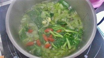 腊肉蔬菜豆汤的做法图解3