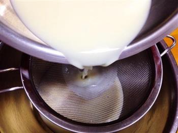 迷人的椰香焦糖布丁的做法步骤6