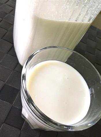 花生牛奶饮的做法步骤3