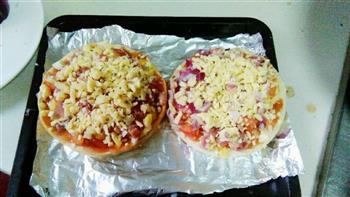 巧用家常饼做披萨的做法步骤2