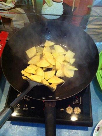 辣白菜炒土豆片的做法步骤2
