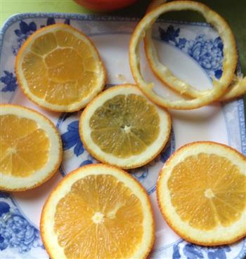 香橙戚风蛋糕卷的做法步骤1