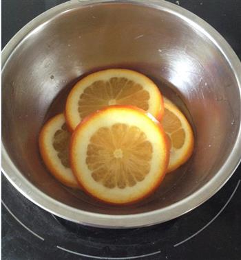香橙戚风蛋糕卷的做法步骤2