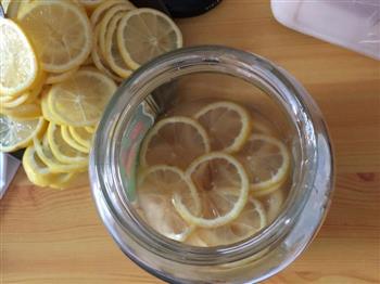减大肚子柠檬蜂蜜水的做法步骤3