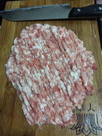 自制香菇猪肉丸子的做法步骤1