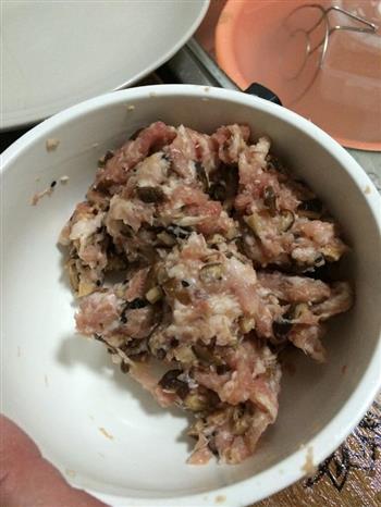 自制香菇猪肉丸子的做法步骤3