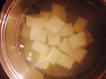 鱼丸菠菜豆腐汤的做法步骤2