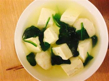 鱼丸菠菜豆腐汤的做法图解3