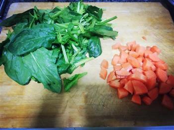 素炒菠菜胡萝卜的做法步骤1