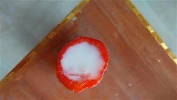草莓酸奶杯的做法图解3