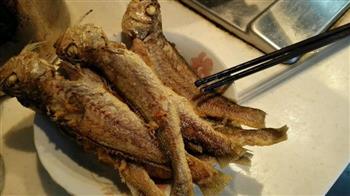 鲍鱼扇贝梭子蟹斑节虾蛤蜊小黄鱼海鲜面的做法步骤5