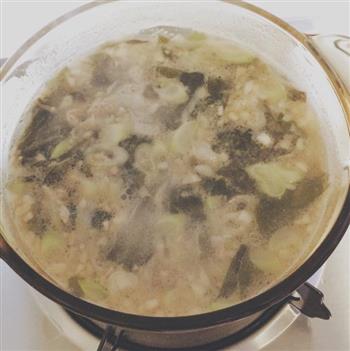 韩式牛肉海带汤的做法图解3