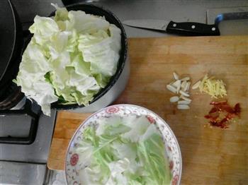 家常手撕包菜的做法步骤2