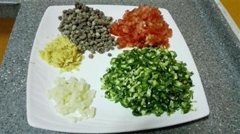 家常腊肉豆豉火锅的做法步骤1