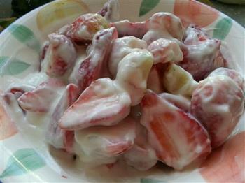 草莓酸奶昔的做法步骤5