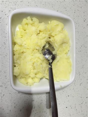 培根奶酪焗土豆泥的做法图解1