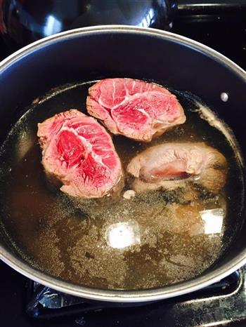 最棒卤味—卤牛肉，卤蛋，卤菜+红烧牛肉面的做法步骤2