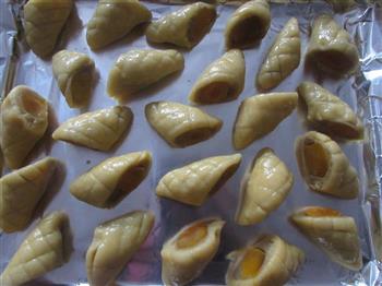 莲蓉蛋黄酥的做法步骤10