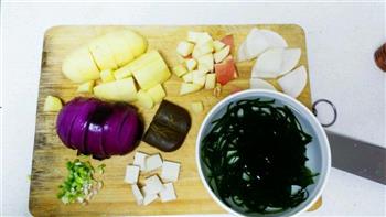 素咖喱+海带豆腐汤的做法图解1