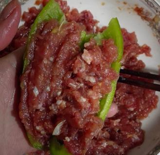 超下饭的尖椒盒/虎皮青椒酿肉的做法步骤4