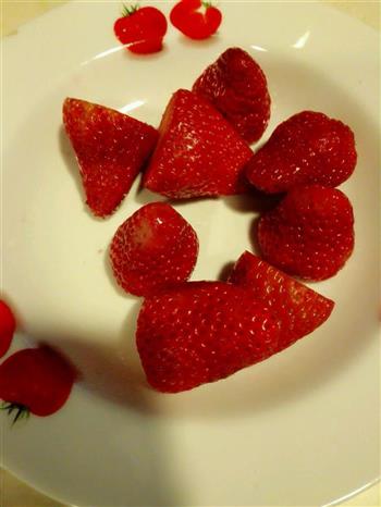 草莓糯米团的做法图解1