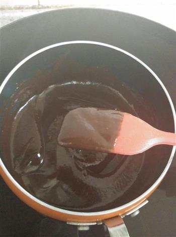 春天的巧克力抹茶慕斯的做法步骤1