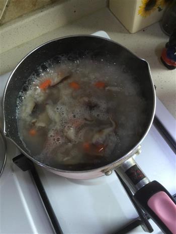 香菇鸡肉粥的做法步骤4