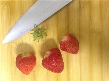 自制草莓罐头的做法步骤1