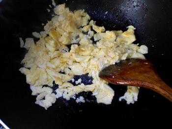 大葱炒鸡蛋的做法步骤4